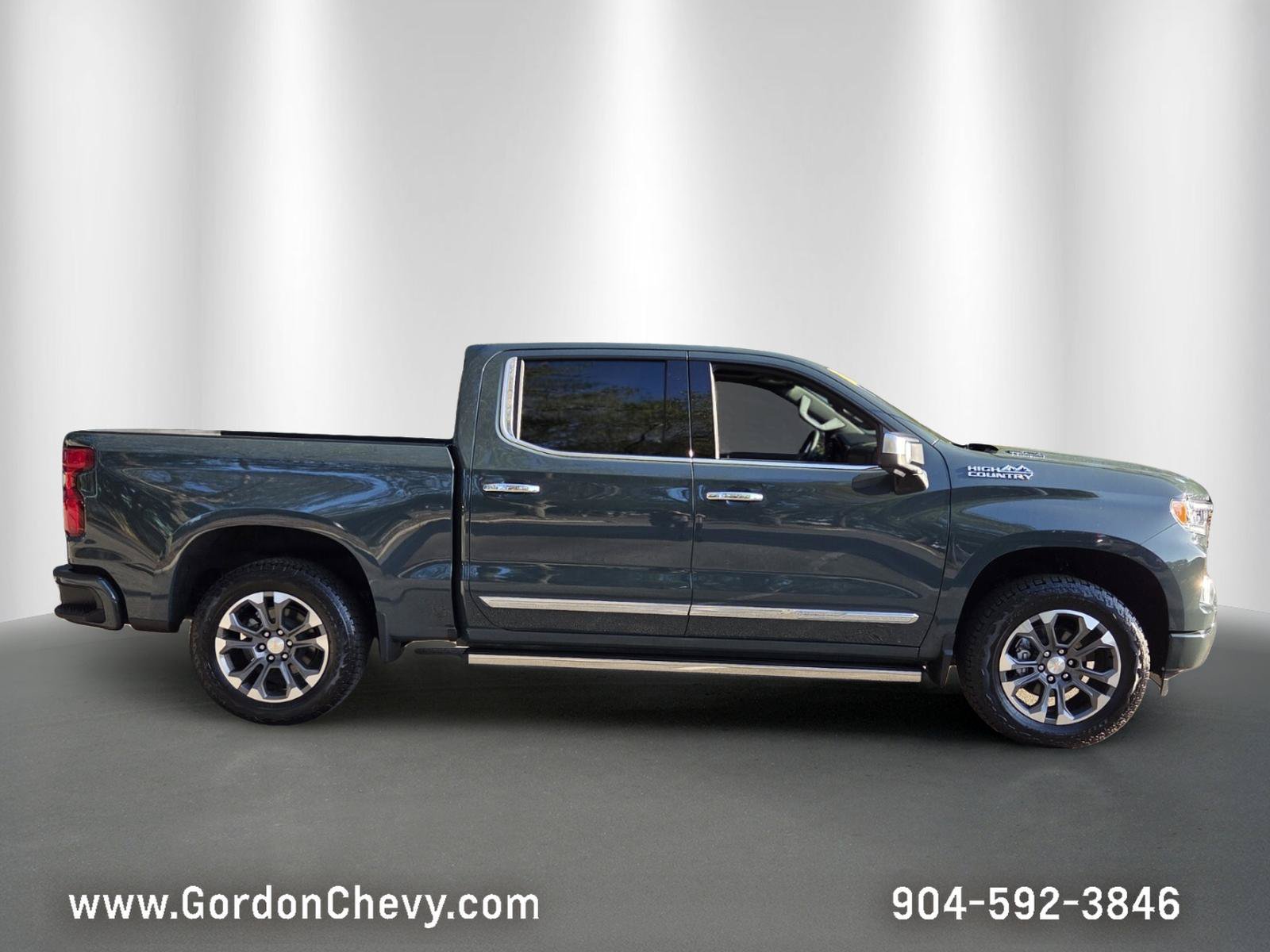 Used 2026 Chevrolet Silverado 1500 High Country w/ Technology Package AWD/4WD image 7
