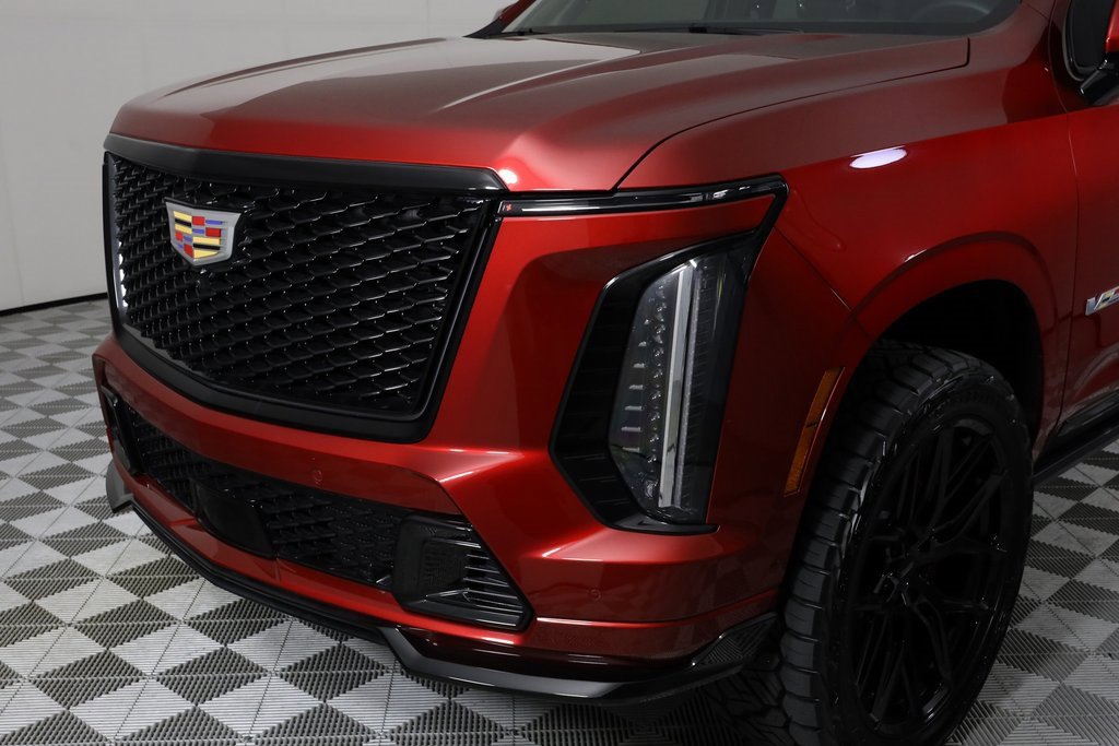 Used 2025 Cadillac Escalade V image 40
