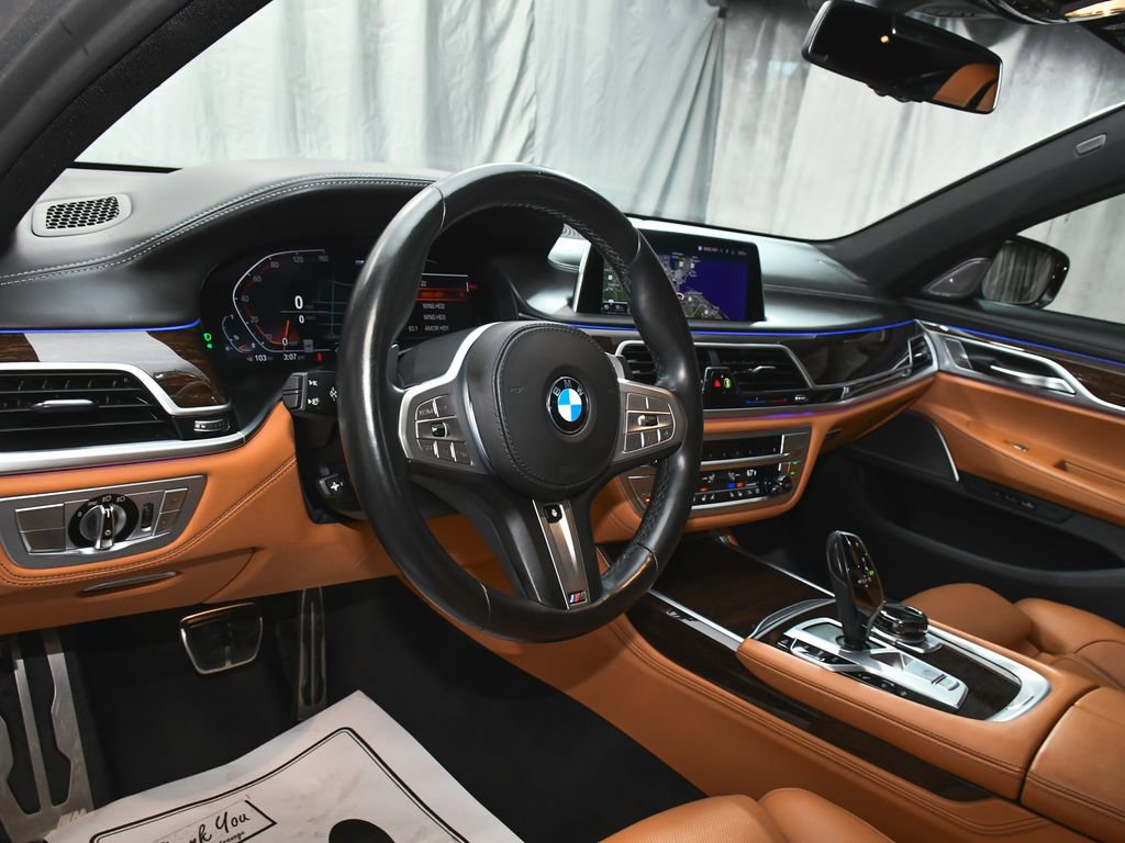 Used 2022 BMW 740i xDrive w/ M Sport Package image 23