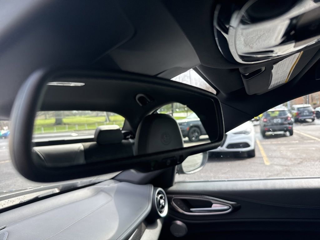 Used 2018 Alfa Romeo Giulia Quadrifoglio image 42