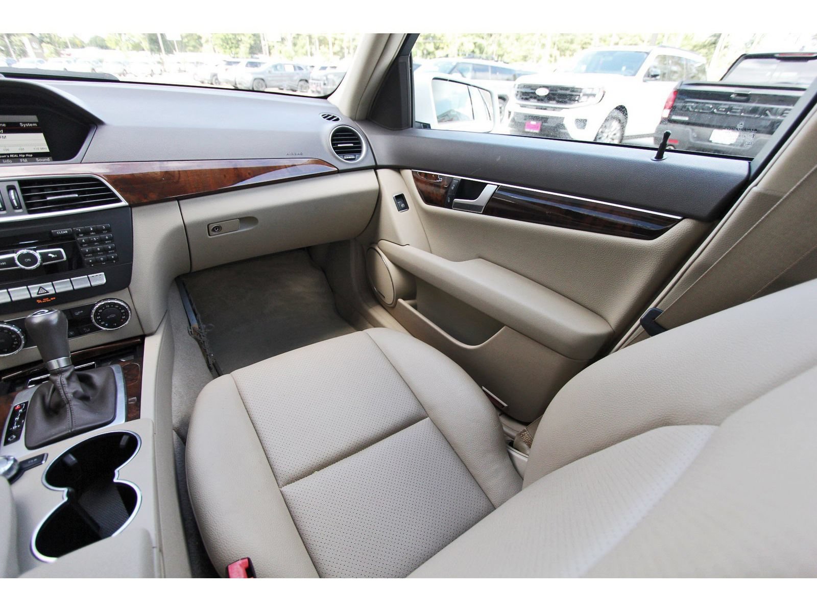 Used 2013 Mercedes-Benz C 250 Sedan image 12