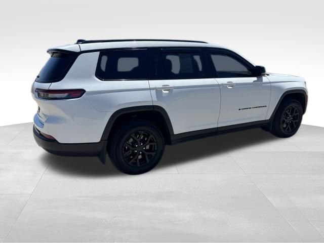 Used 2024 Jeep Grand Cherokee L Laredo AWD/4WD image 5