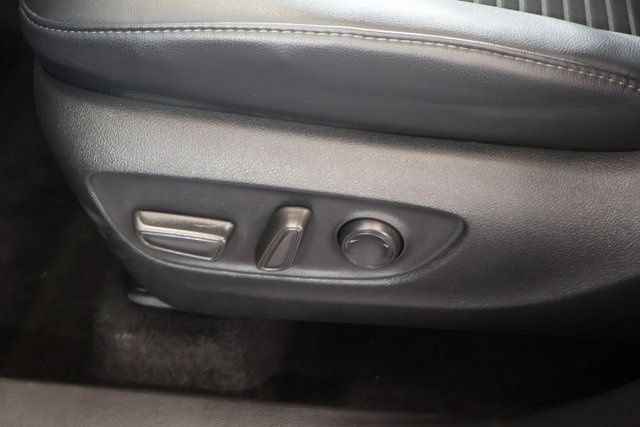 Certified 2025 Toyota Highlander XSE AWD/4WD image 14