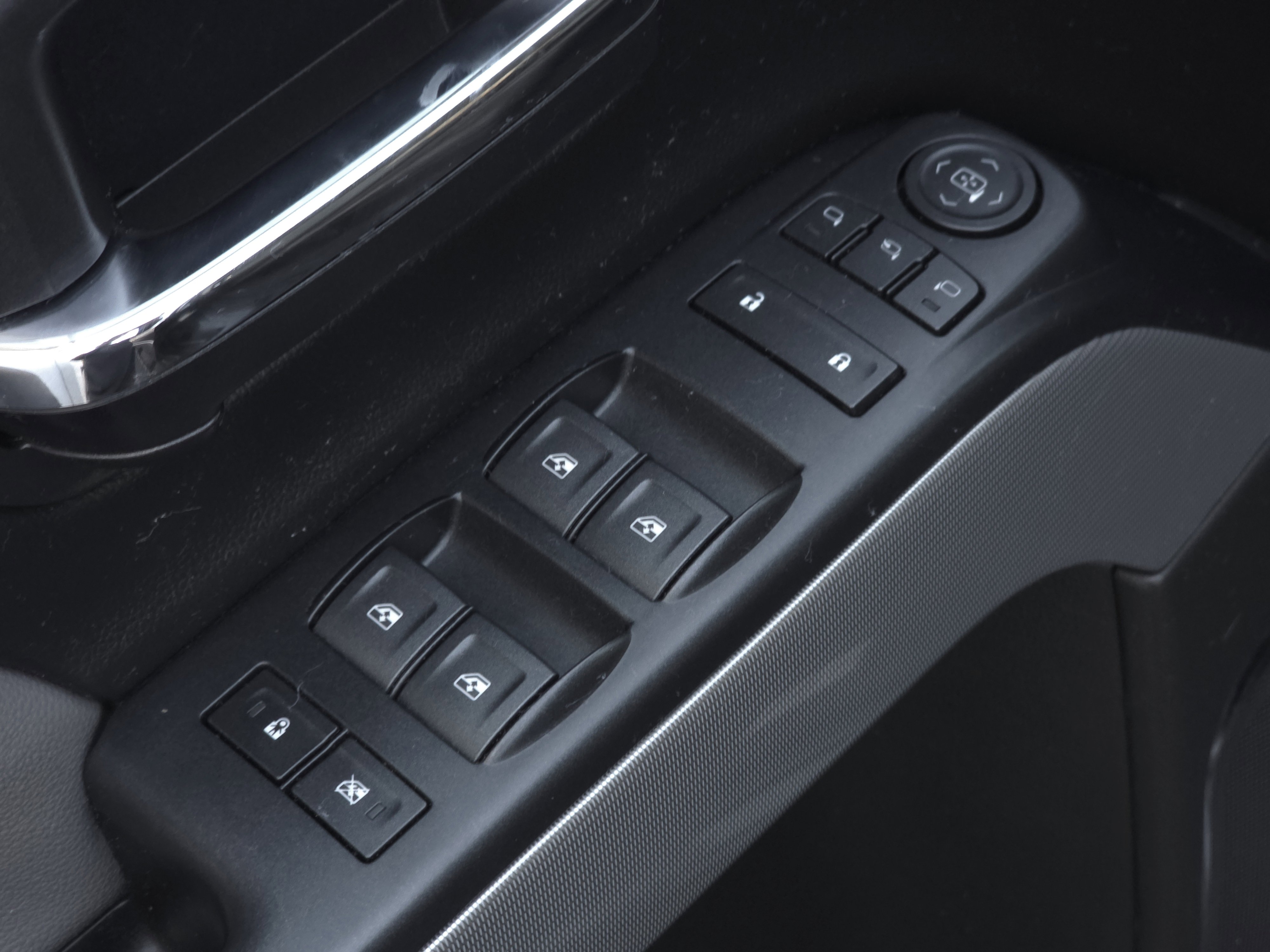 Used 2018 Chevrolet Silverado 1500 LTZ Z71 w/ LTZ Plus Package image 27