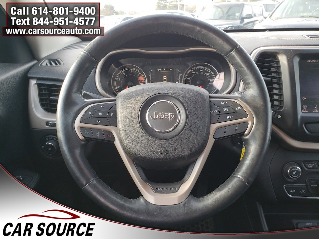 Used 2016 Jeep Cherokee Latitude w/ Cold Weather Group image 11