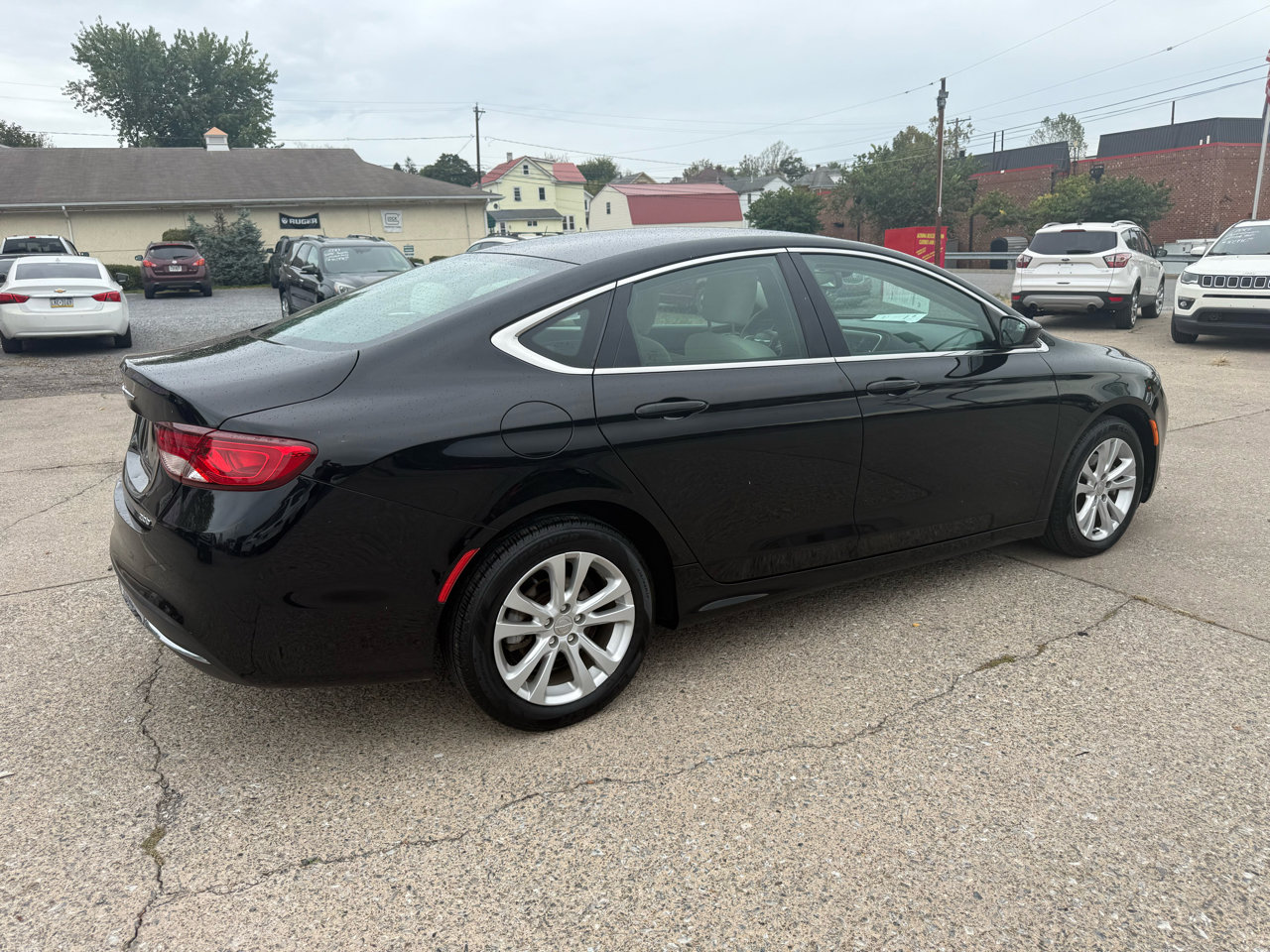 Used 2015 Chrysler 200 Limited image 16