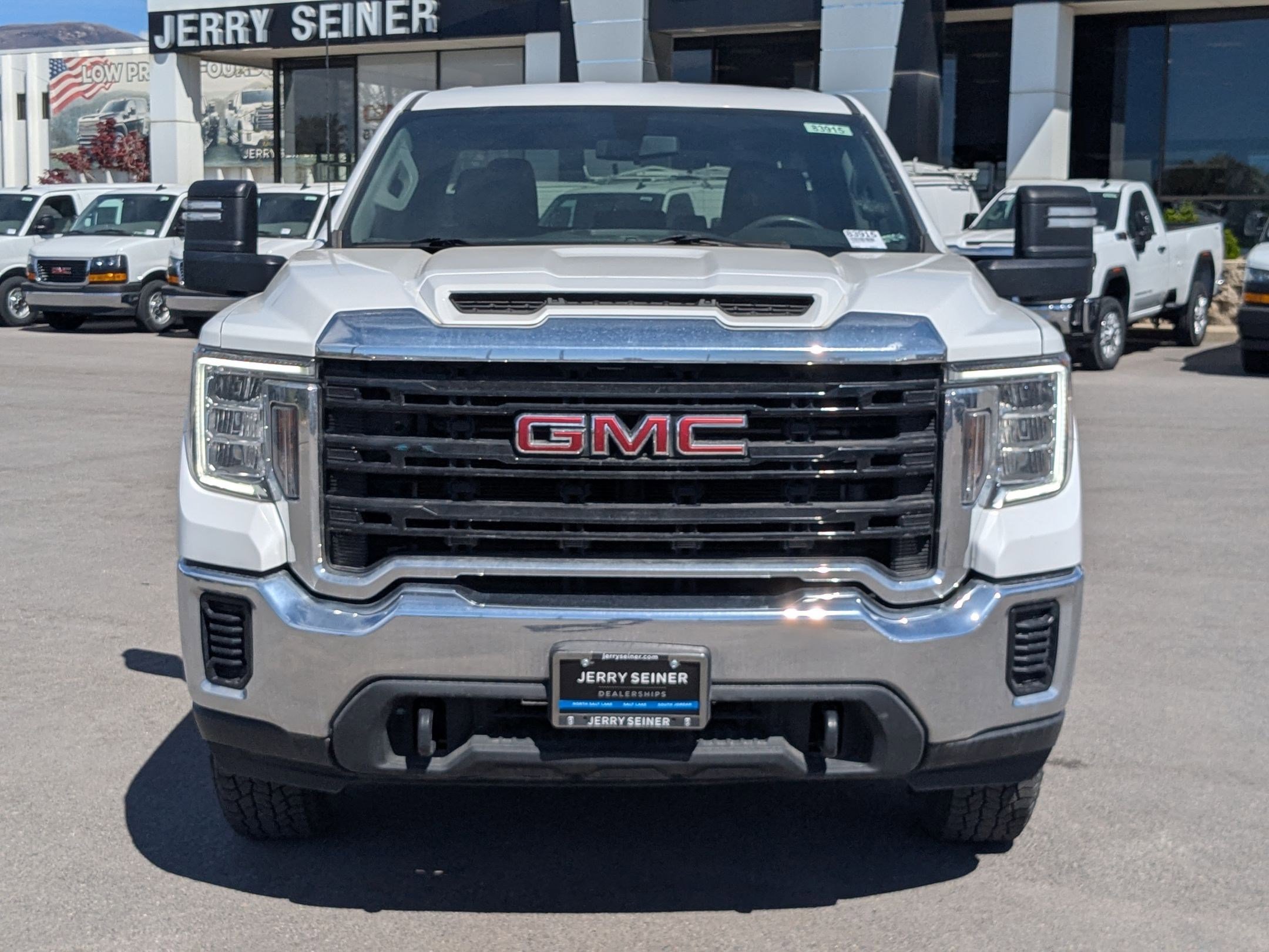 Used 2022 GMC Sierra 2500 Pro w/ Convenience Package image 9