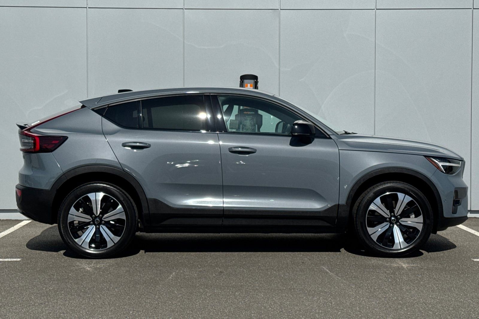 Used 2023 Volvo C40 P8 Recharge Plus AWD/4WD image 6