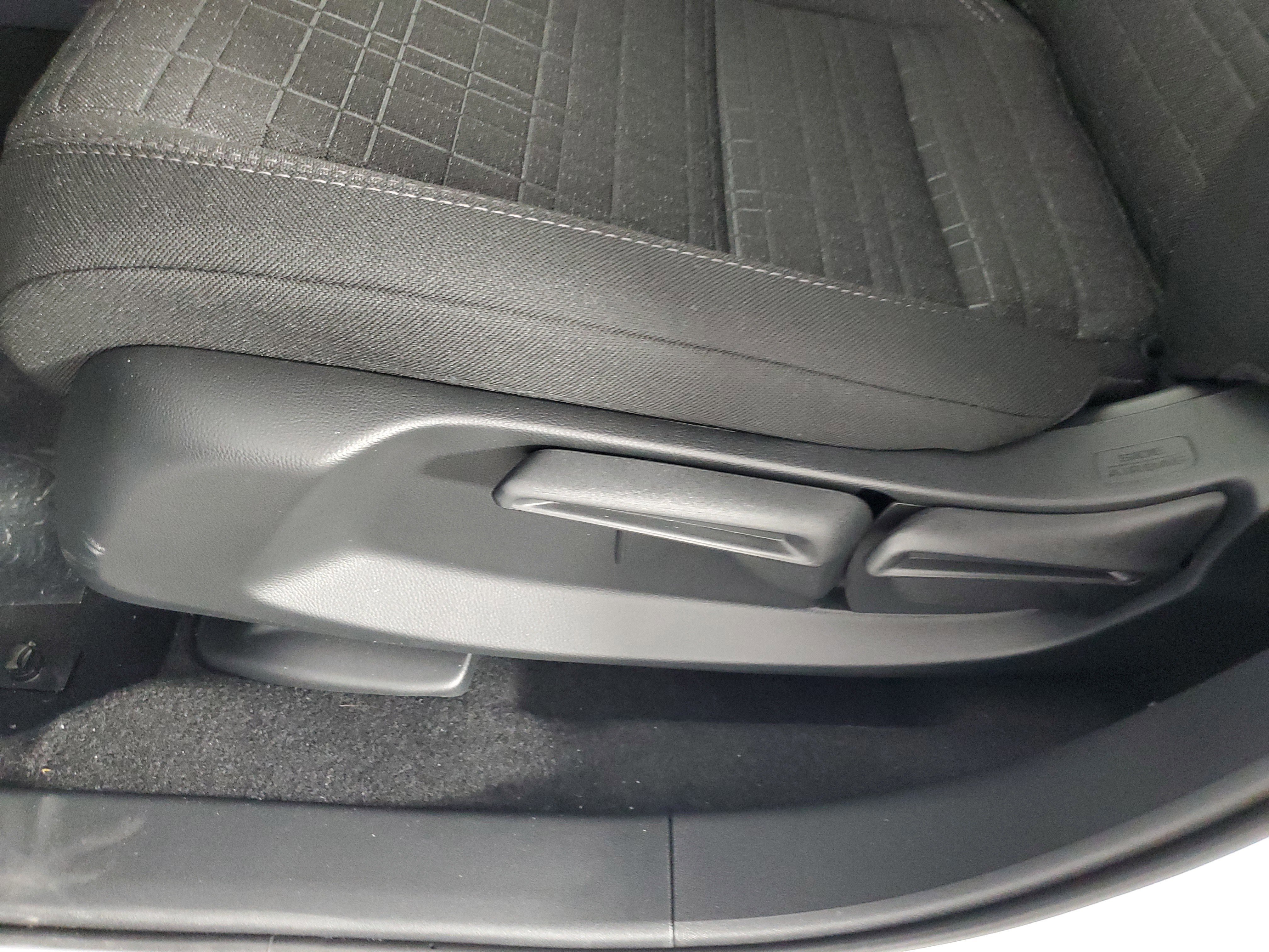 New 2026 Honda HR-V LX image 33