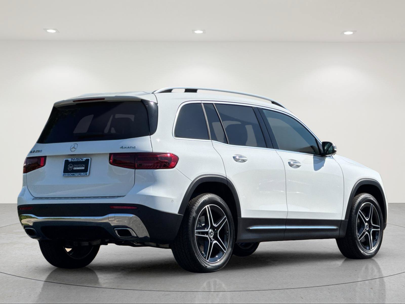 New 2026 Mercedes-Benz GLB 250 4MATIC image 5