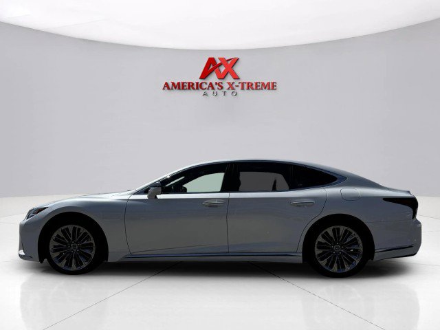 Used 2023 Lexus LS 500 w/ Accessory Package (Z2) image 2