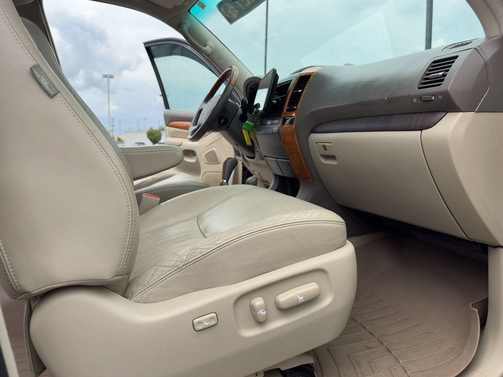 Used 2007 Lexus GX 470 w/ Preferred Accessory Pkg AWD/4WD image 12