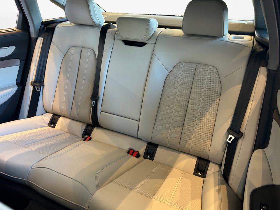 Certified 2026 Audi A6 Premium Plus w/ Premium Plus Package image 13