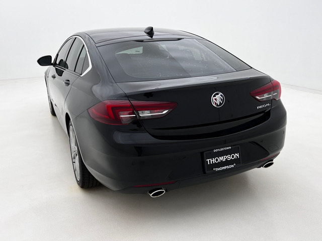 Used 2019 Buick Regal Avenir w/ Driver Confidence Package II FWD image 8