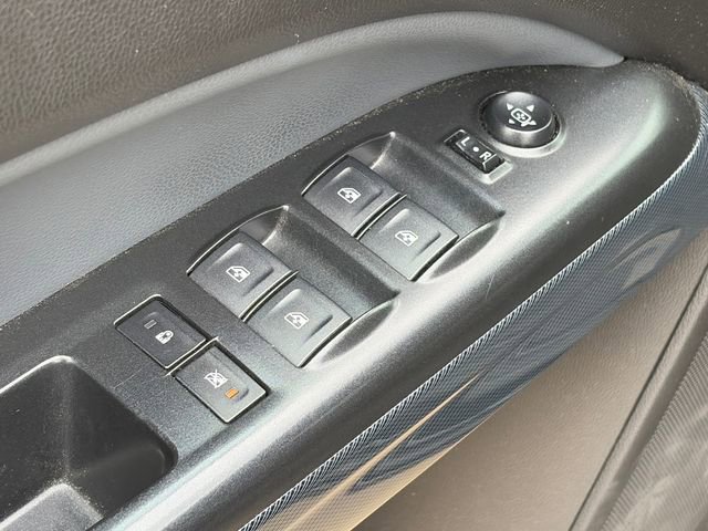 Used 2018 Chevrolet Colorado Z71 AWD/4WD image 17