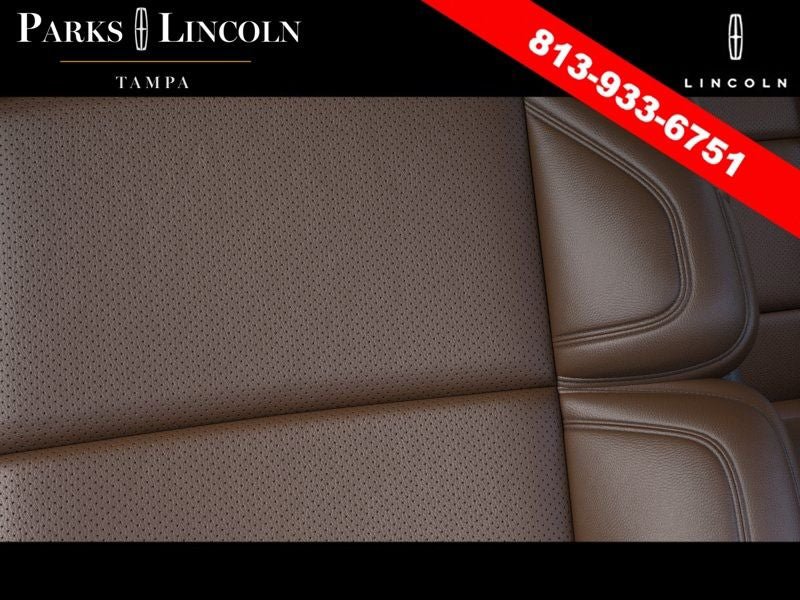 New 2026 Lincoln Navigator Reserve AWD/4WD image 16