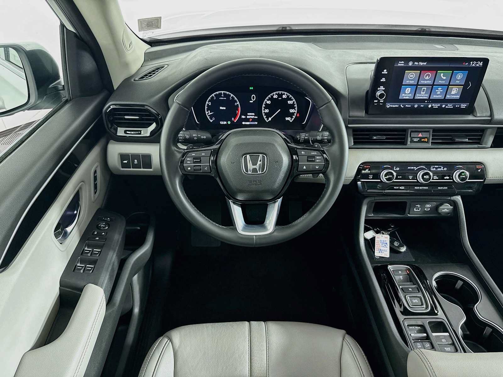 Used 2023 Honda Pilot Touring image 21