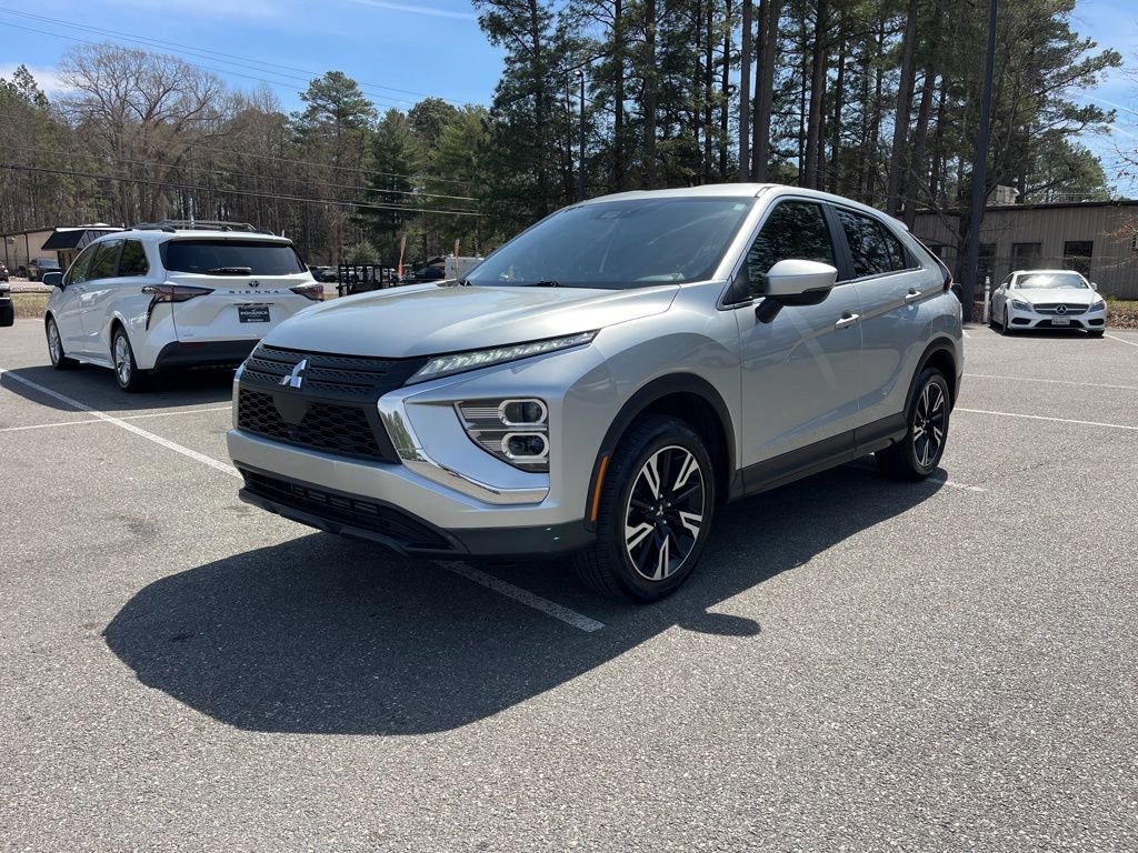 Used 2024 Mitsubishi Eclipse Cross SE AWD/4WD image 2