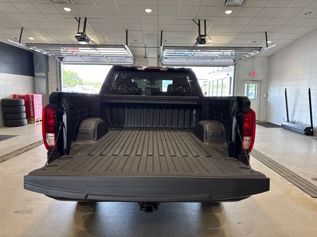 New 2026 GMC Sierra 1500 Pro w/ Graphite Edition AWD/4WD image 18
