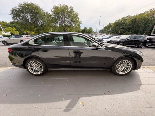 Certified 2024 BMW 530i xDrive w/ Premium Package AWD/4WD image 6