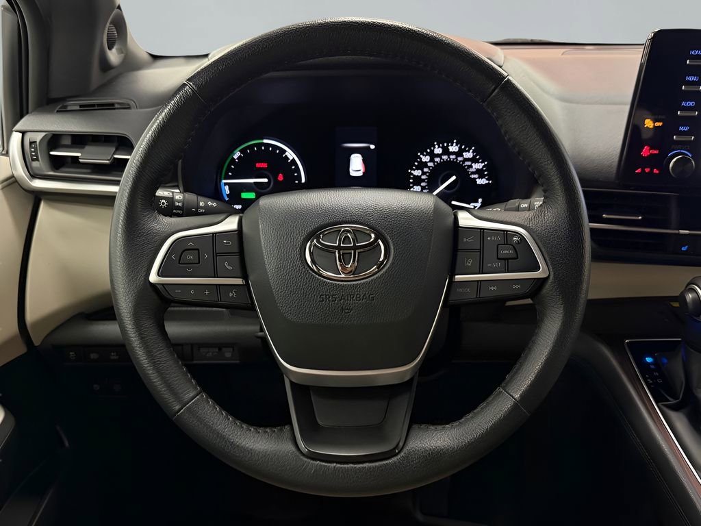 Used 2022 Toyota Sienna XLE w/ XLE Plus Package AWD/4WD image 16