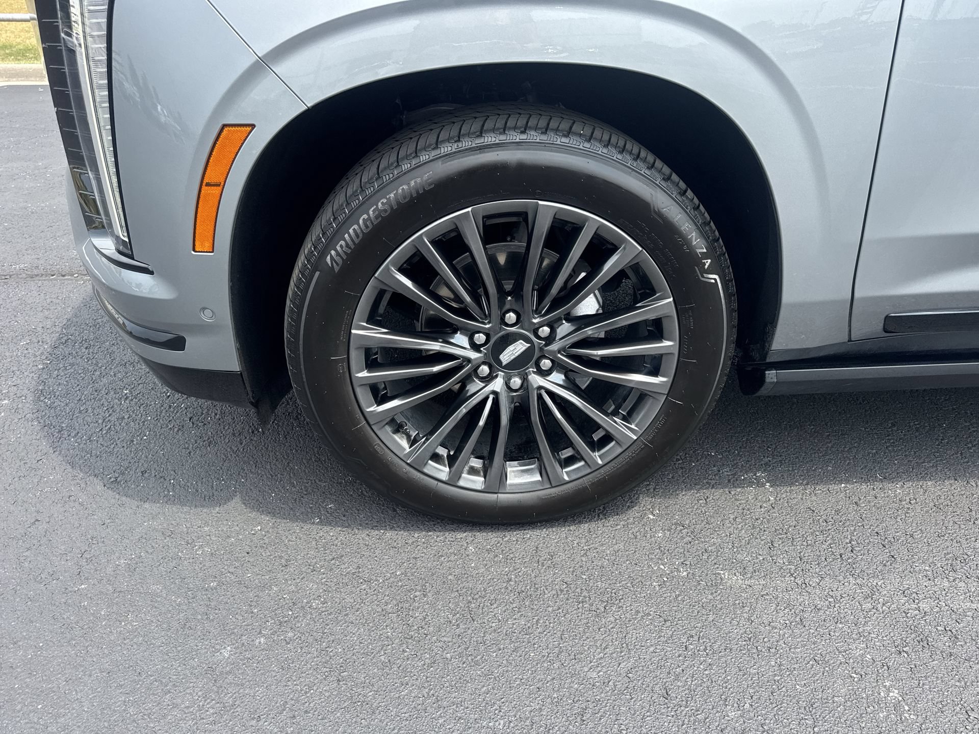 Certified 2025 Cadillac Escalade Sport Platinum w/ LPO, Floor Liner Package AWD/4WD image 10