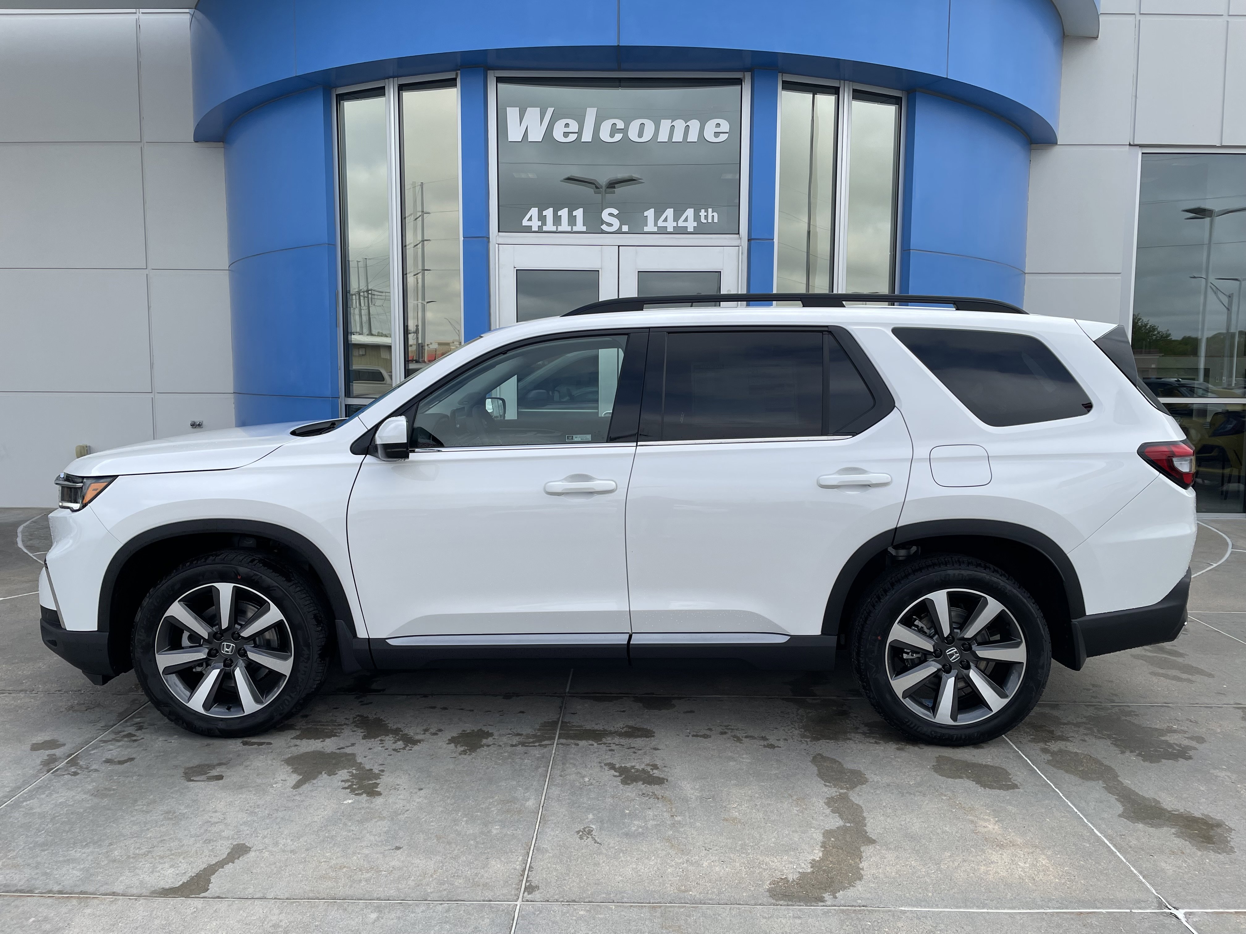 New 2025 Honda Pilot Touring