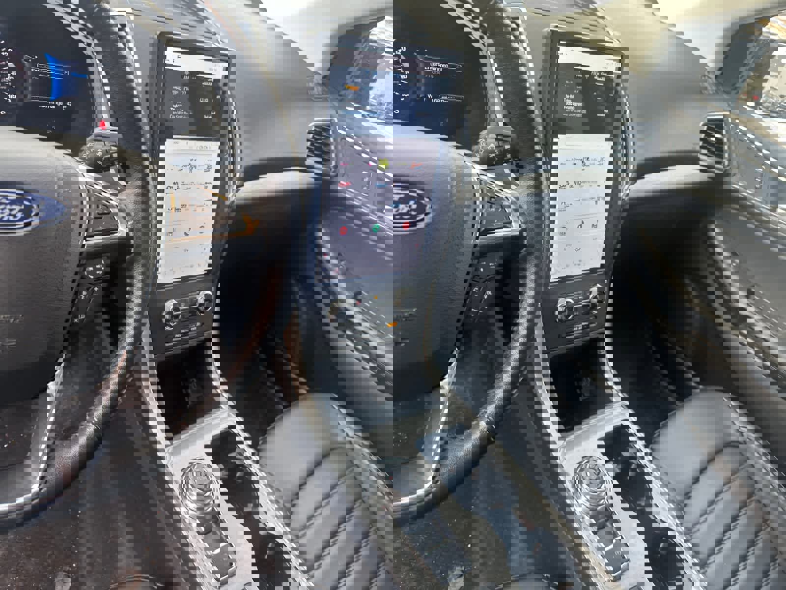 Certified 2024 Ford Edge SEL w/ Convenience Package image 12