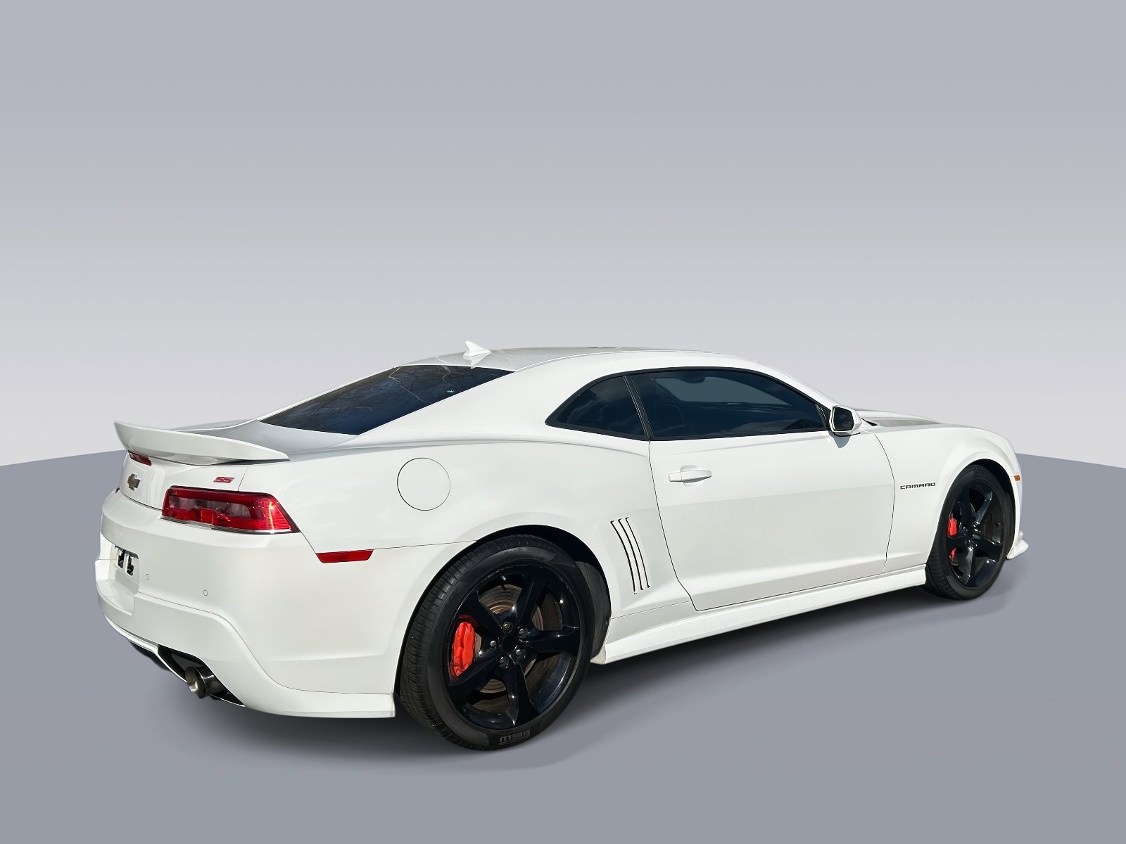 Used 2015 Chevrolet Camaro SS image 3