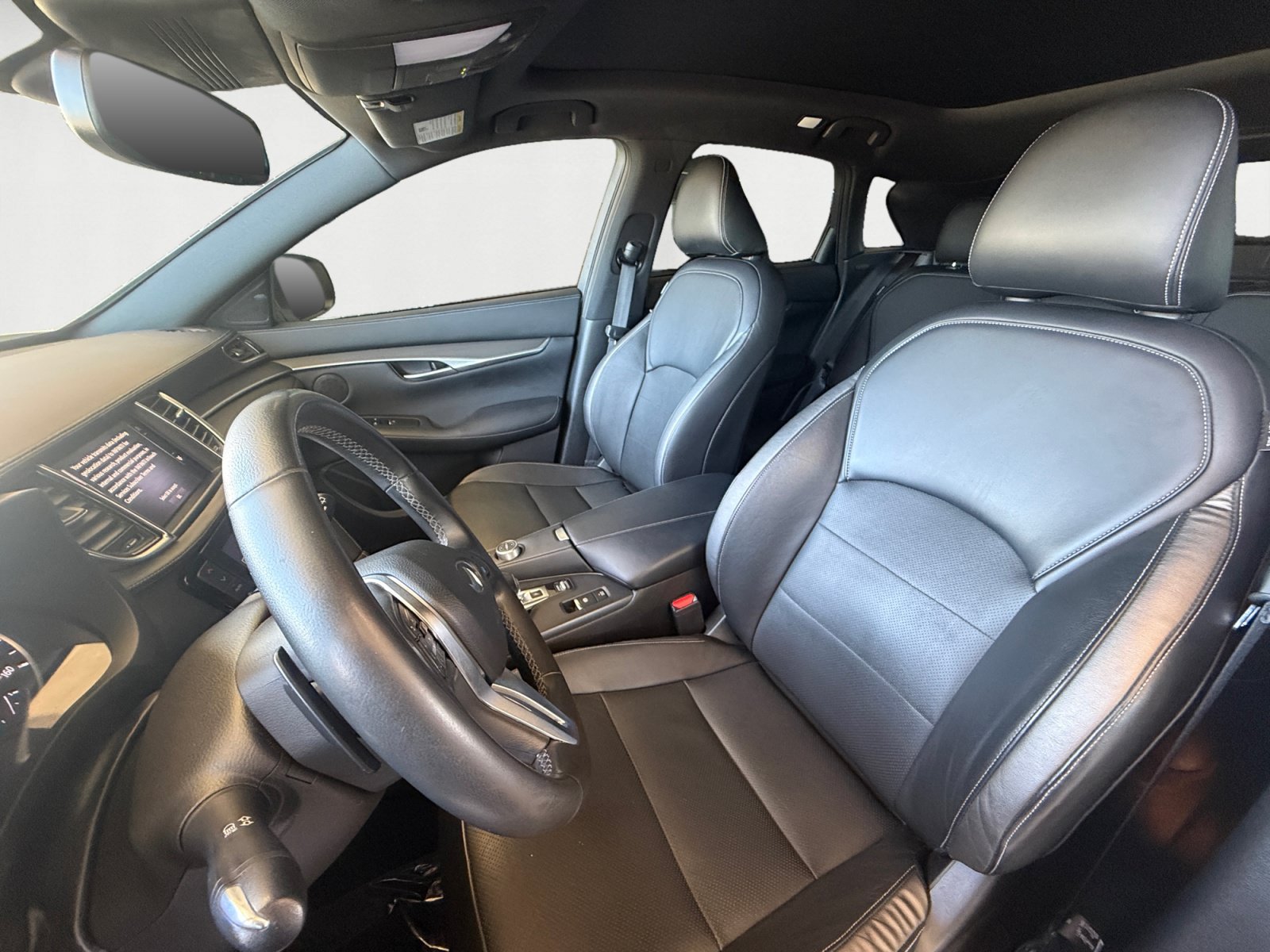 Used 2022 INFINITI QX50 Luxe w/ Appearance Package AWD/4WD image 10
