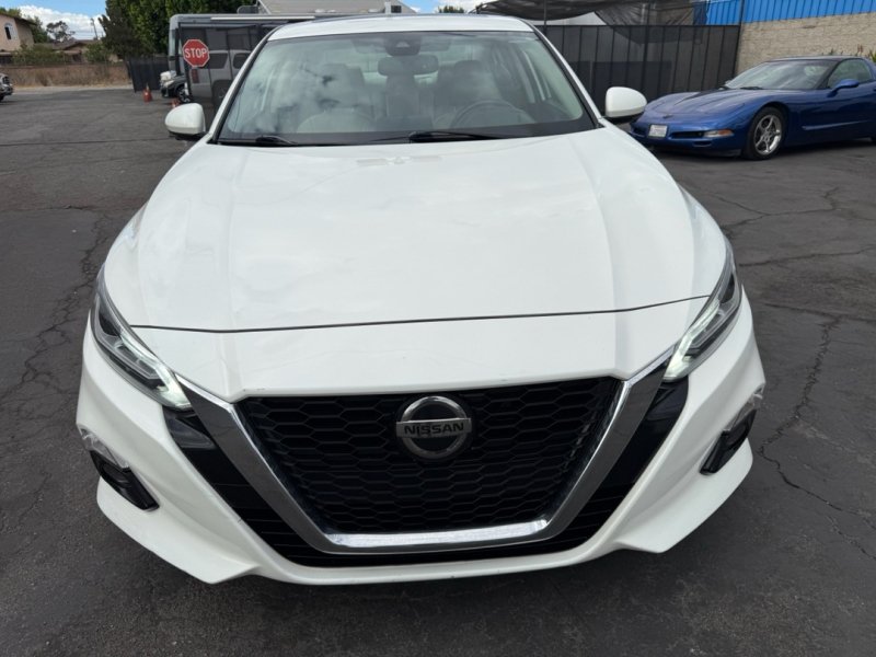 Used 2019 Nissan Altima 2.5 Platinum AWD/4WD image 4