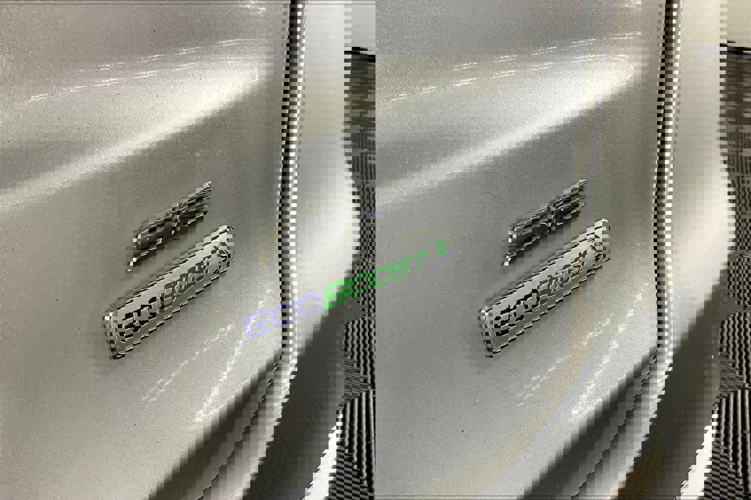 Used 2019 Ford Fusion SE image 10