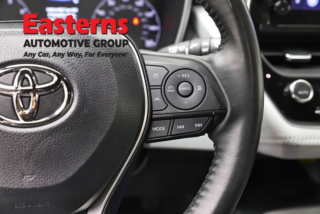 Used 2024 Toyota Corolla SE w/ SE Package FWD image 15