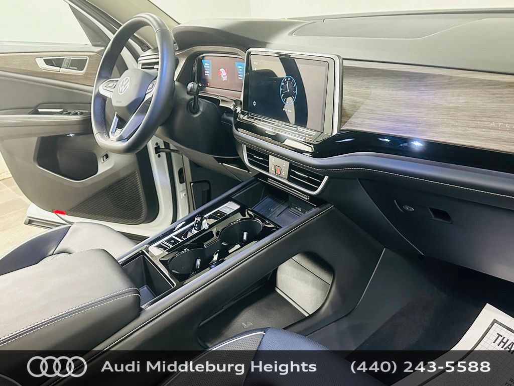 Used 2026 Volkswagen Atlas SEL Premium R-Line AWD/4WD image 8