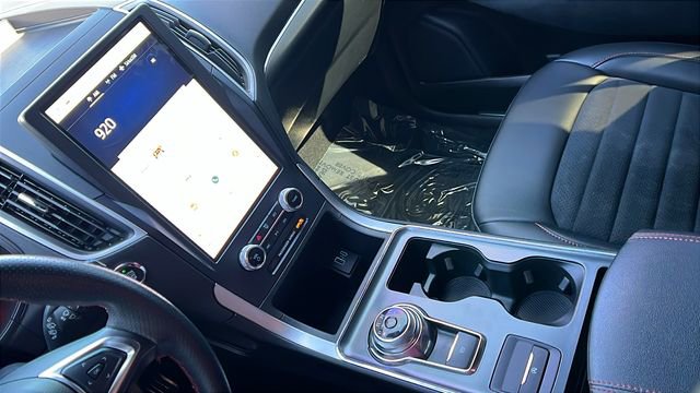 Used 2022 Ford Edge ST-Line AWD/4WD image 26