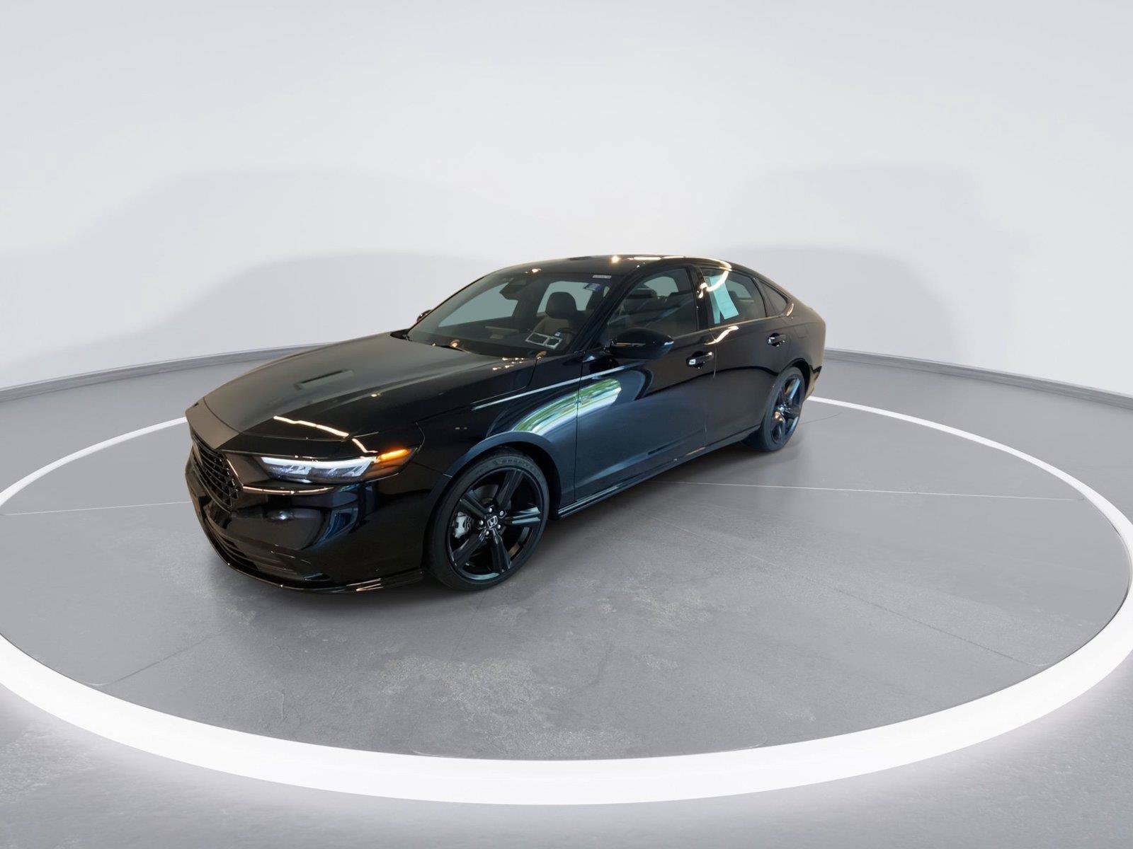 Used 2023 Honda Accord Sport image 3