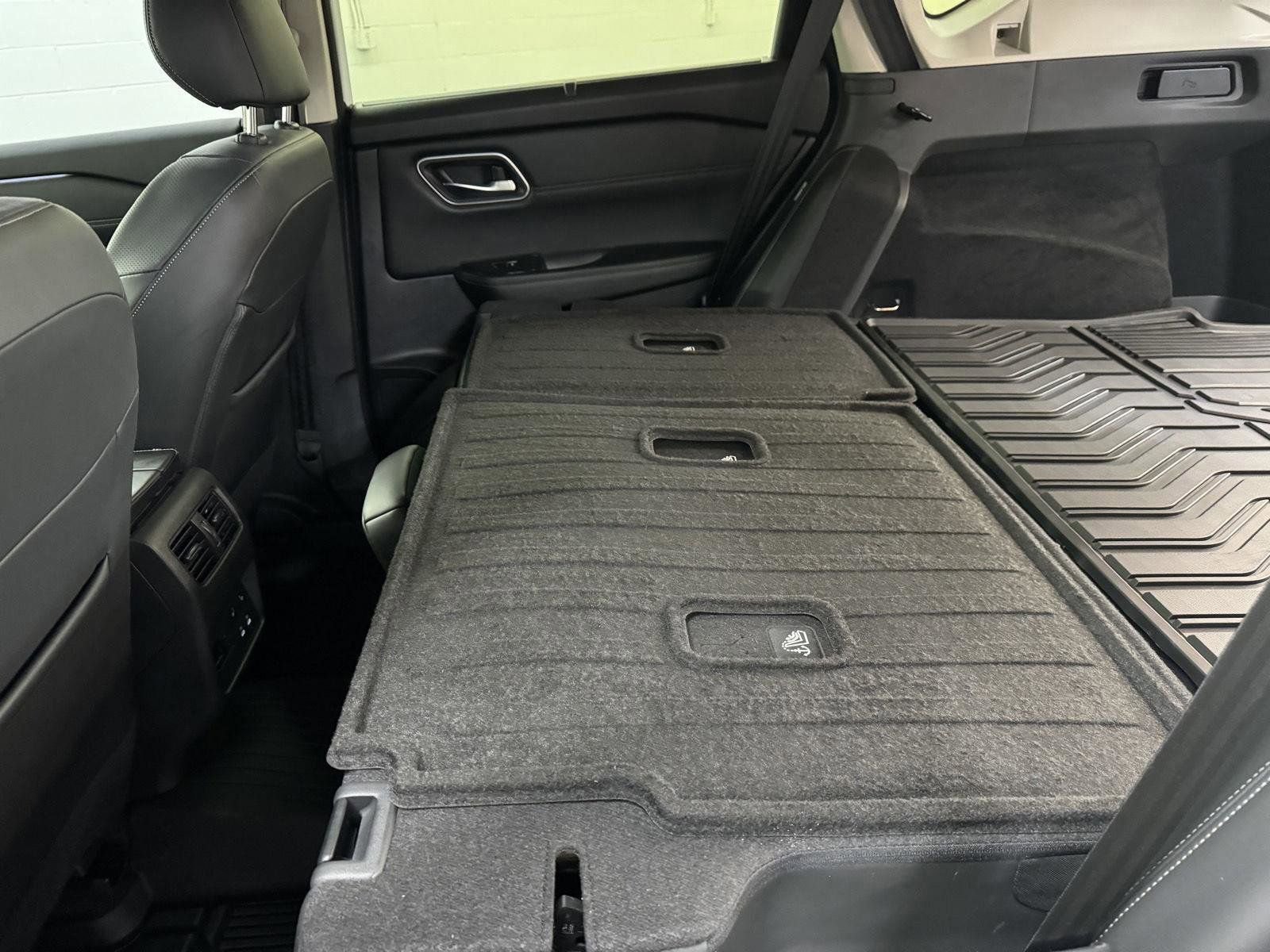 Used 2024 Nissan Rogue Platinum w/ Platinum Premium Package image 28