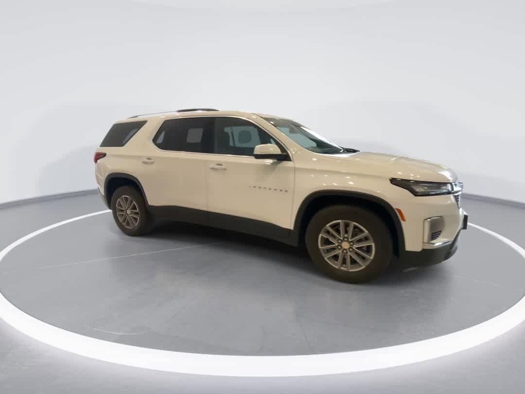 Used 2022 Chevrolet Traverse LT AWD/4WD image 2