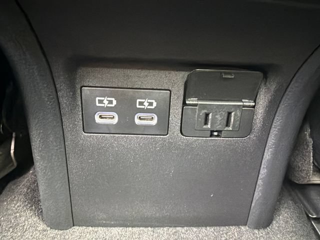 Used 2023 Toyota Prius Prime FWD image 18