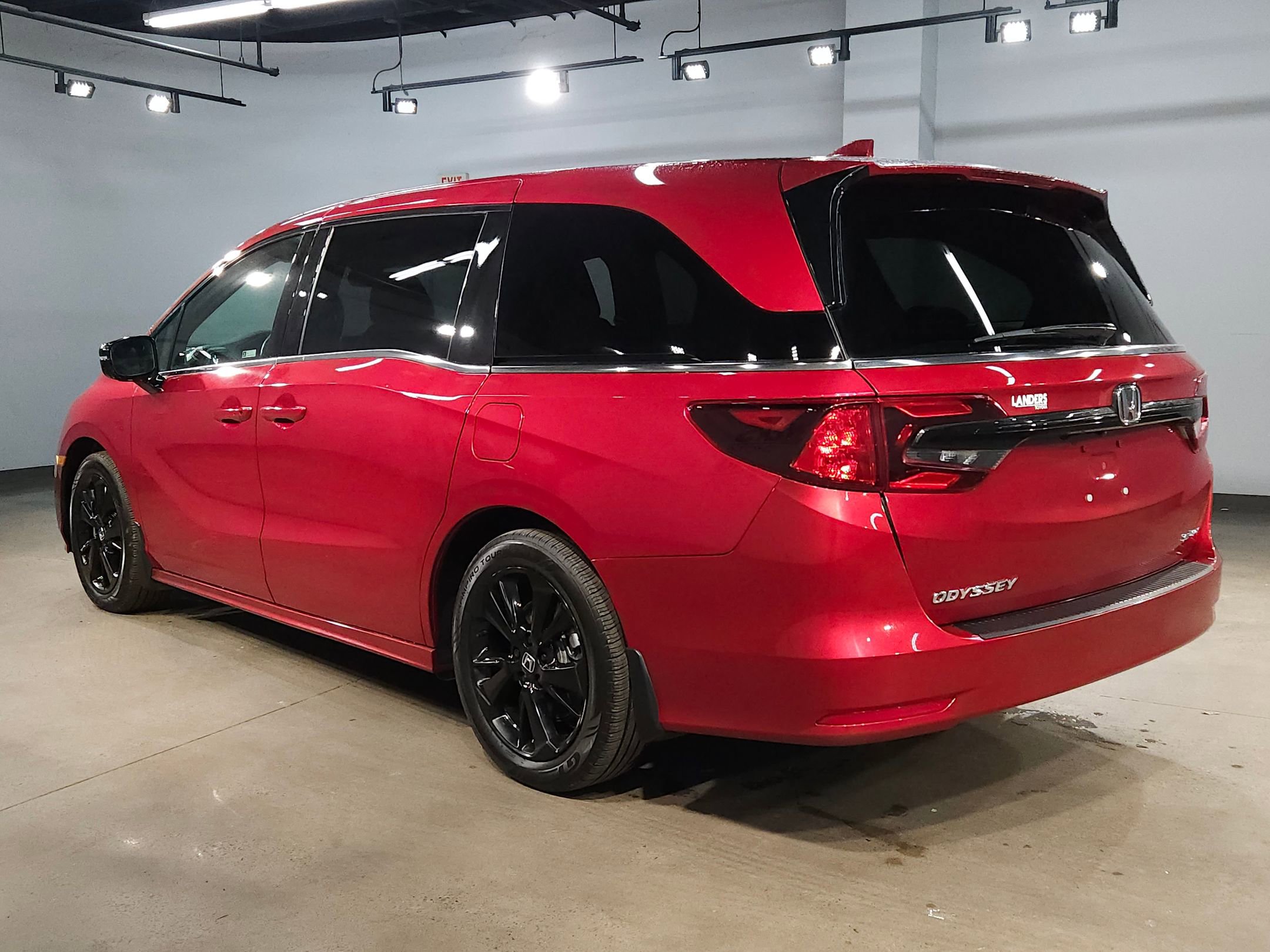 Used 2023 Honda Odyssey Sport image 5