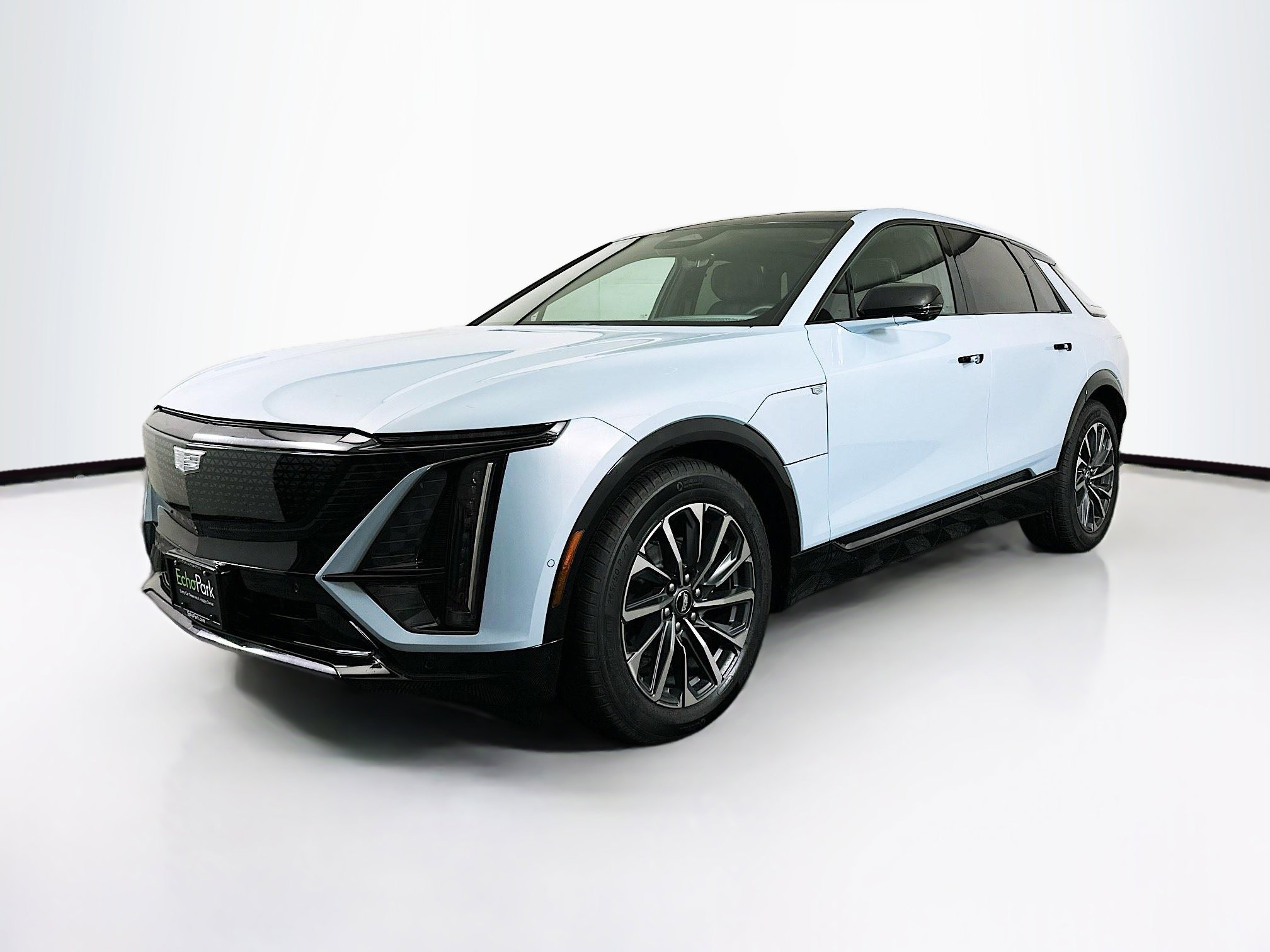 Used 2025 Cadillac Lyriq Sport image 3