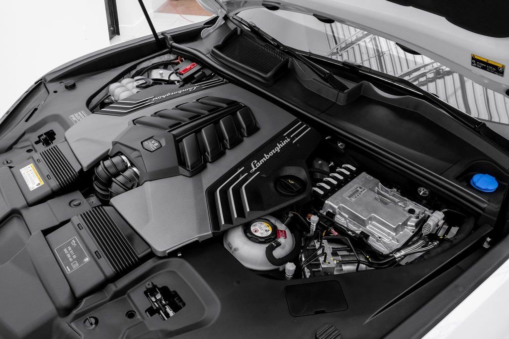 Used 2025 Lamborghini Urus SE image 58