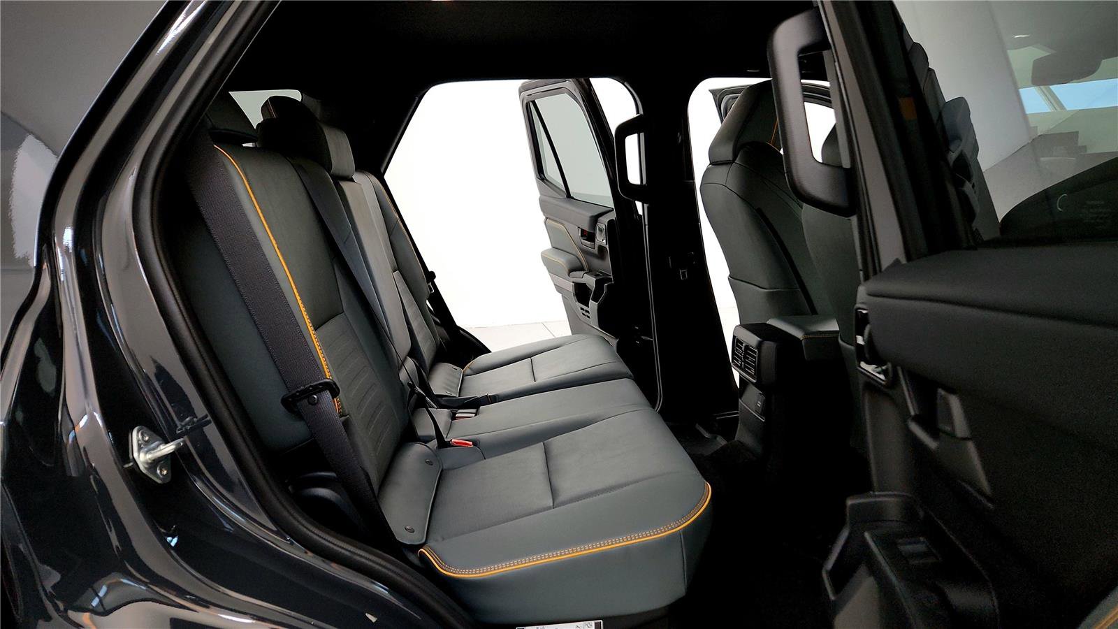 Used 2025 Toyota 4Runner Trailhunter image 18