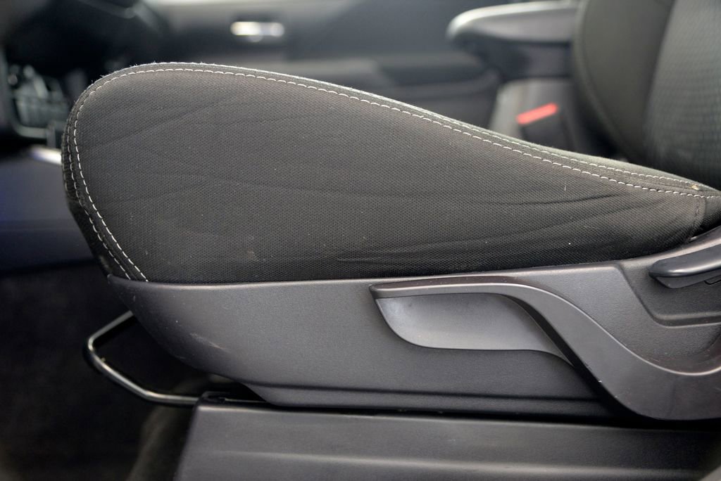 Used 2017 Mitsubishi Outlander SE AWD/4WD image 16
