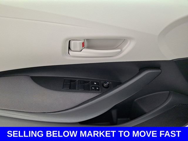 Used 2025 Toyota Corolla LE w/ Convenience Package FWD image 14