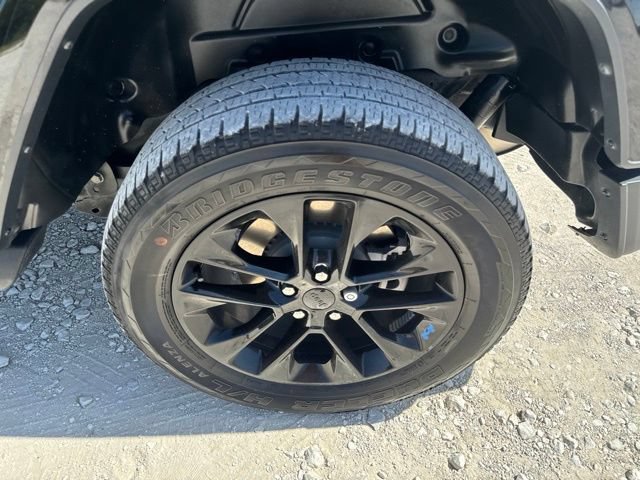 Used 2023 Jeep Wrangler Unlimited Sahara AWD/4WD image 11