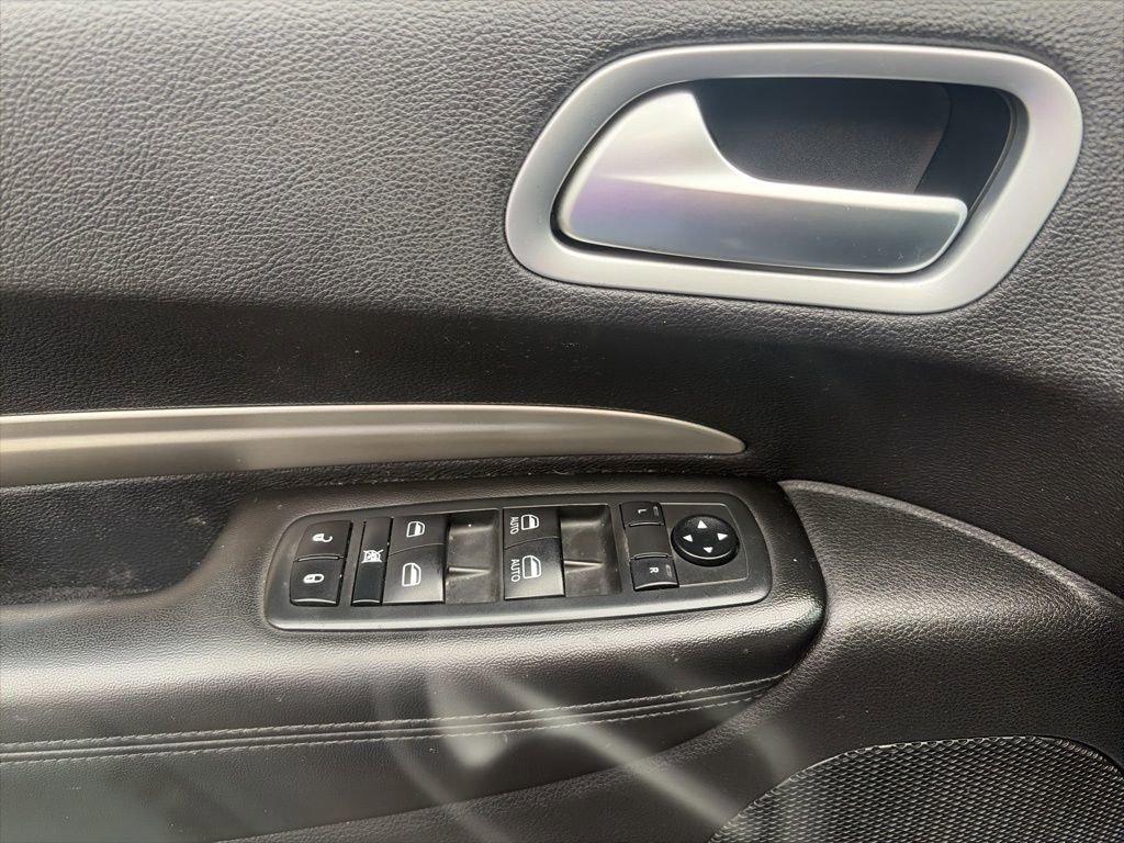 Used 2020 Dodge Durango SXT image 15