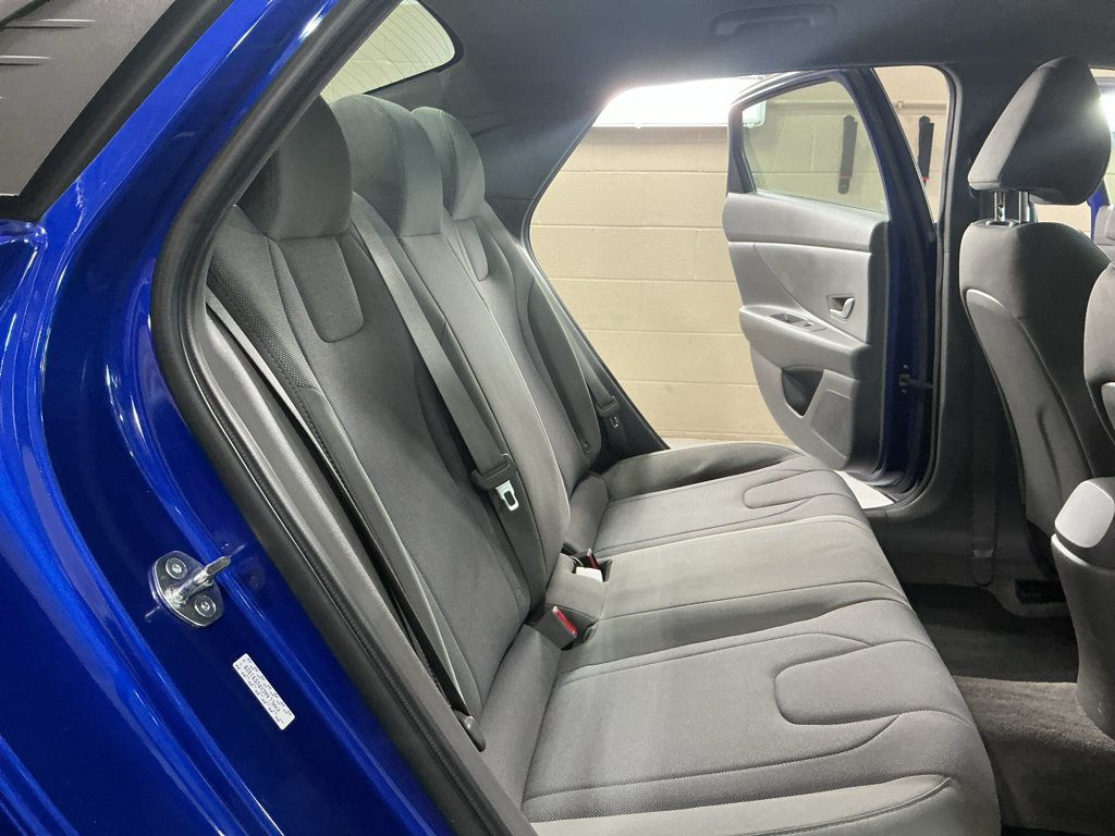 Certified 2023 Hyundai Elantra SE FWD image 23