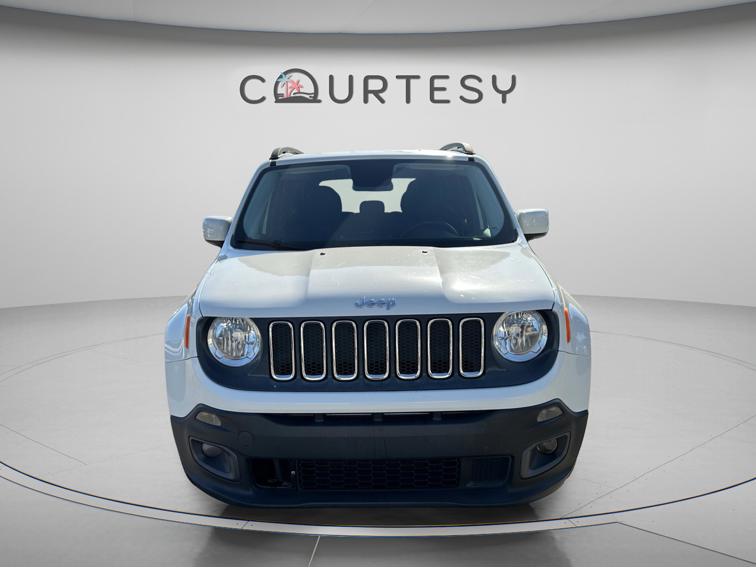 Used 2017 Jeep Renegade Latitude image 8