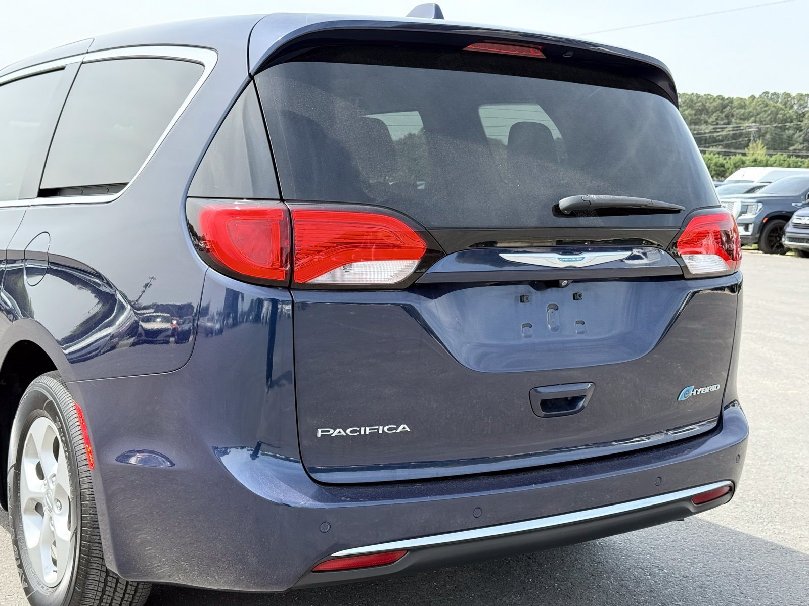 Used 2018 Chrysler Pacifica Touring Plus FWD image 4